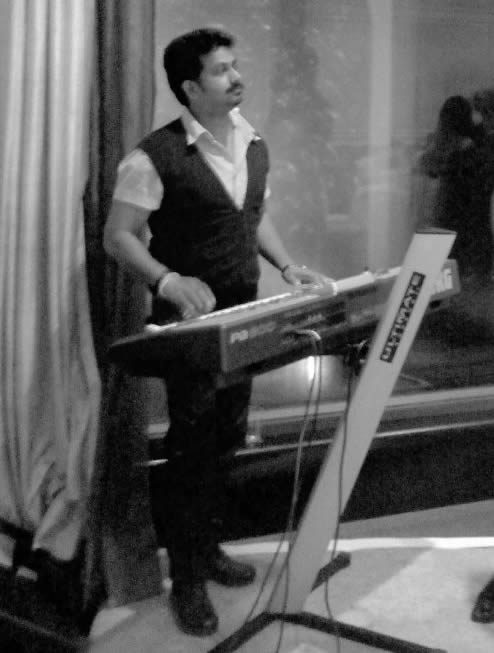 indian keyboard player udaipur